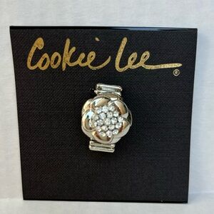 Cookie Lee Crystal Flower stretch Ring